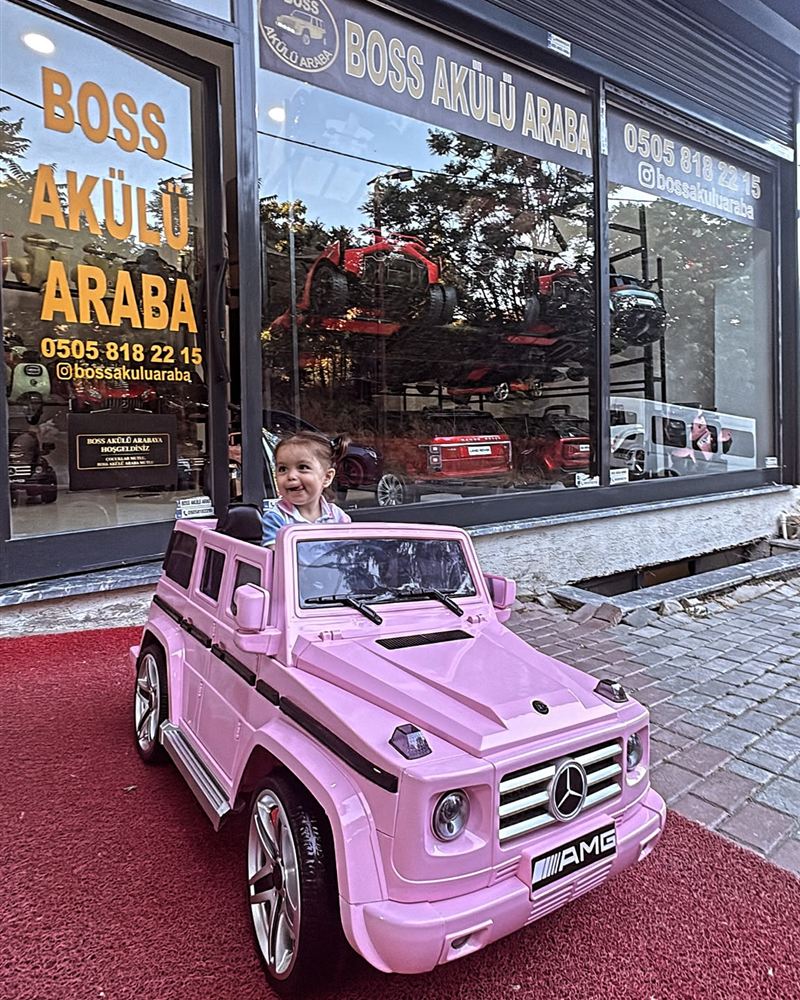 Pembe akülü jip